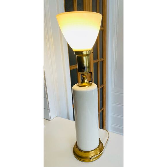 Vintage Porcelain Brass Table Lamp with Handpainted Roses Textured Sconce - Picture 4 of 5